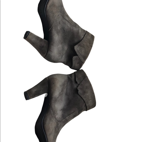 Grey suede ankle booties. Aerosoles brand. - Picture 2 of 9